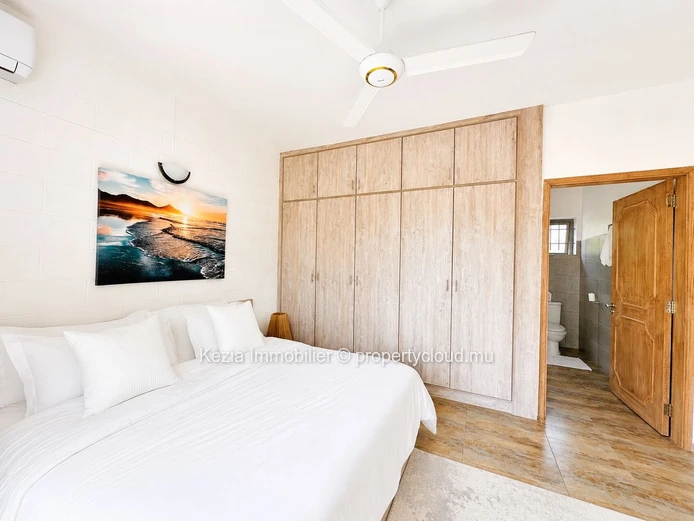 Contemporary Villa With Generous Volumes, Hidden From View