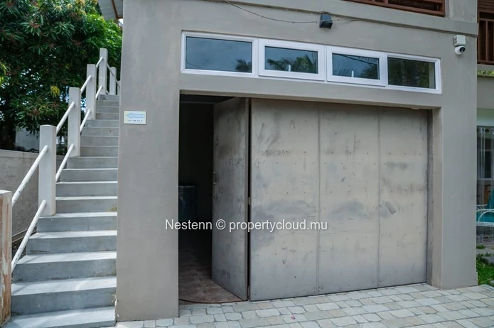 Vie en bord de mer spacieuse maison de 3 chambres avec véranda et espace vert