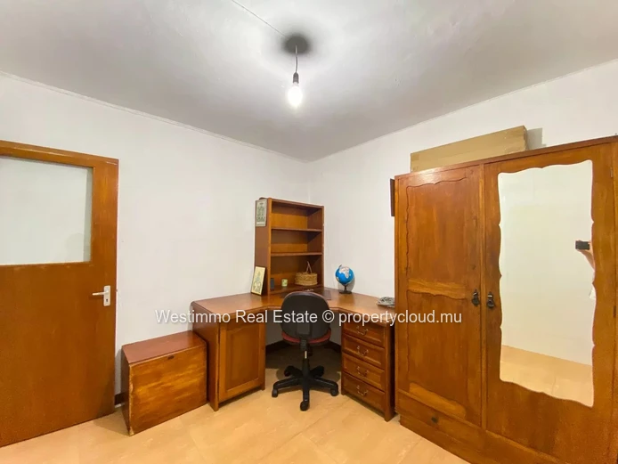 QUATRE BORNES – Elegant 135m² flat for rent | Comfort, Space Ideal Location