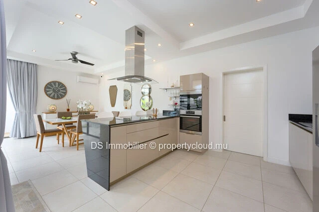 For Sale – 4-Bedroom Villa – Grand Baie, North – Accessible To Foreigners