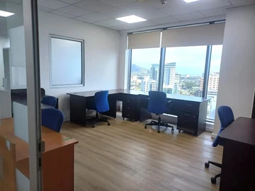 Bureau de 5 Chambres