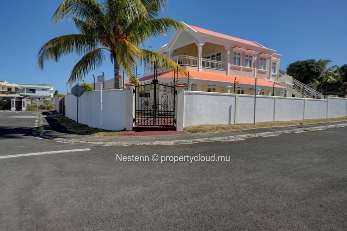 Charmante maison traditionnelle de 280 m² avec 4 chambres