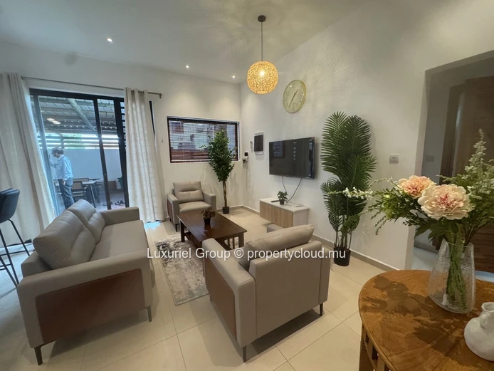 Villa contemporaine avec jacuzzi à Trou aux Biches