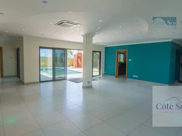4 Bedroom Villa