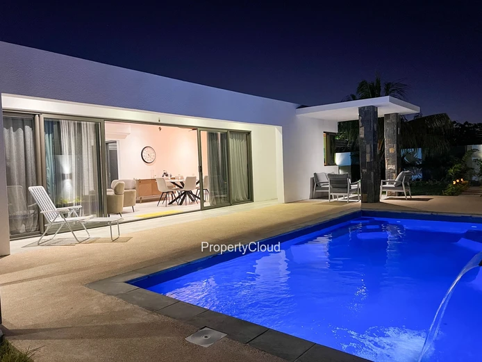 À Louer - Villa De 3 Chambres Avec Piscine - Grand Baie