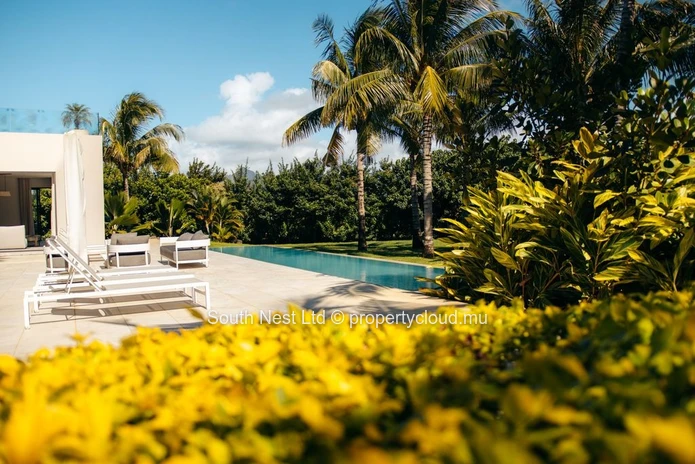Villa design exclusive avec 5 chambres et vue imprenable sur les montagnes