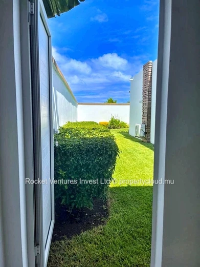 Stunning 3-Bedroom Villa in Grand Baie with Pool - Foreign Buyers Welcome!