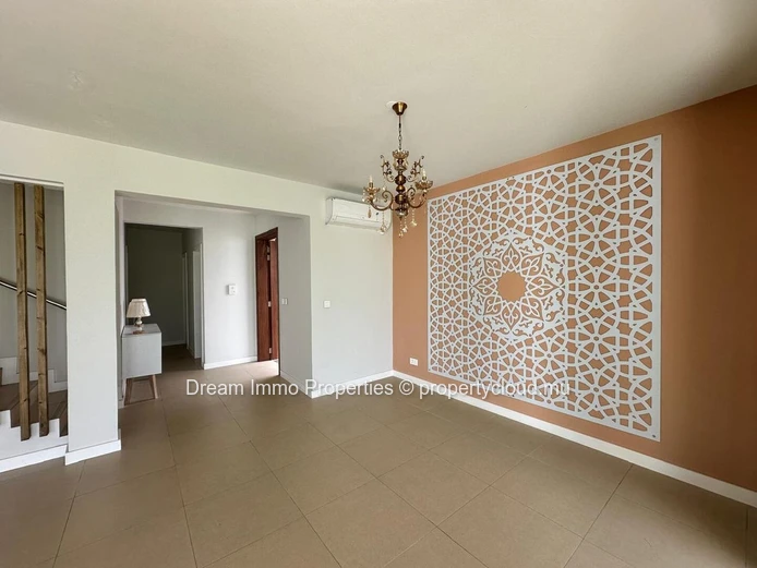3-Bedroom Duplex In Perfect Condition Close To So'flo Mall In Floreal - Mauritius