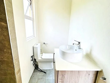 Luxurious 5-Bed Oasis with Pool in Pereybere, Grand Baie