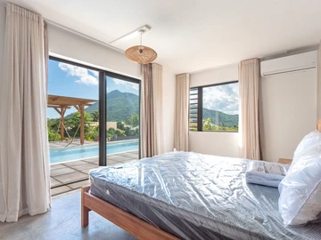 4 Bedroom Villa