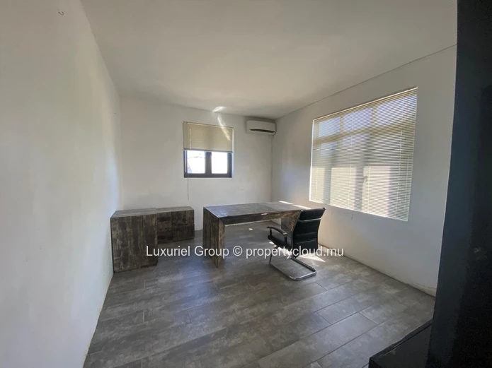 Commercial Building for Rent – First Floor