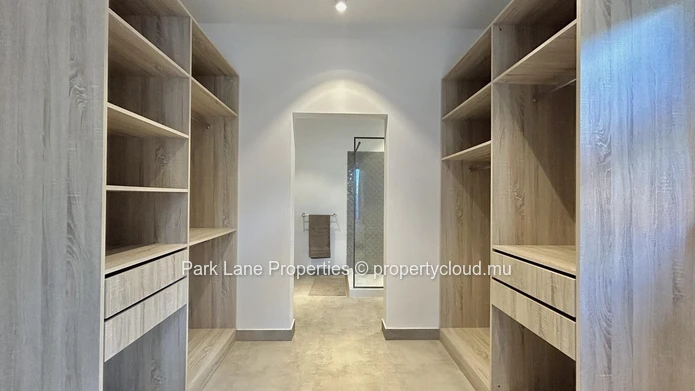 Appartement spacieux au rez-de-chaussée de 3 chambres avec terrasse et plunge pool à Tamarin