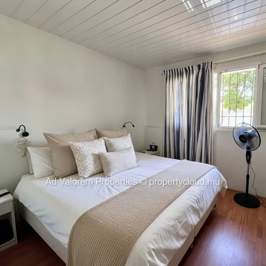 À vendre – Maison familiale avec piscine et écrin de verdure à Moka
