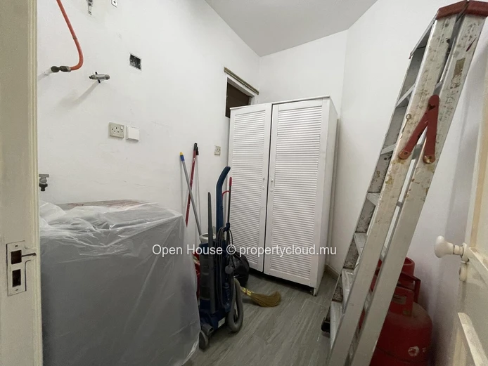 Waterfront apartment for sale in Grand Baie, 147m², 2 bedrooms