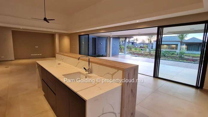 Villa d’Exception 4 Chambres Sanctuary Simplex avec Piscine à Vendre | Mont Choisy Golf & Beach Estate, Grand Baie