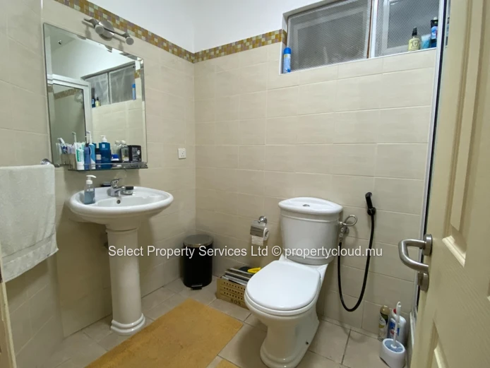 Furnished Modern Apartment for rent in Trianon, Quatre Bornes 