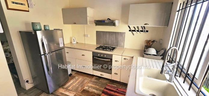 A louer : Maison de type townhouse, meublée et équipée de 118 m² à Bain Boeuf