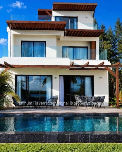 Magnifique Villa Pieds Dans L’Eau À Louer | Poste La Fayette