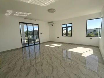 5 Bedroom Villa