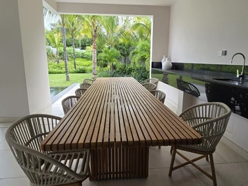 4 Bedroom Villa