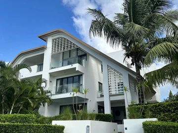 Exclusive Four-Bedroom Waterfront Townhouse with Panoramic Sea Views