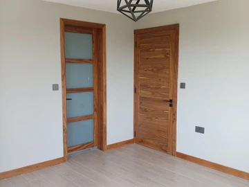 6 Bedroom Villa