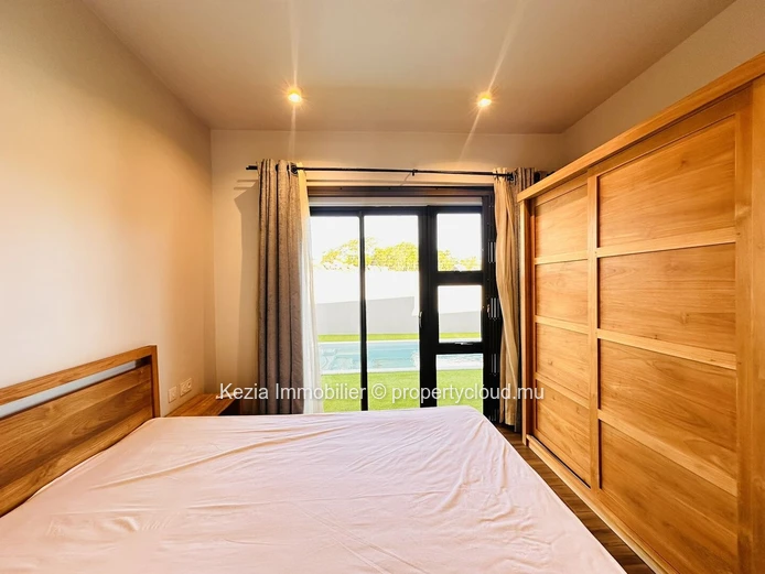 Contemporary Villa Ideally Located