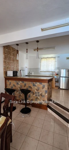 3 bedroom apartment close to amenities for rent in Flic en Flac 