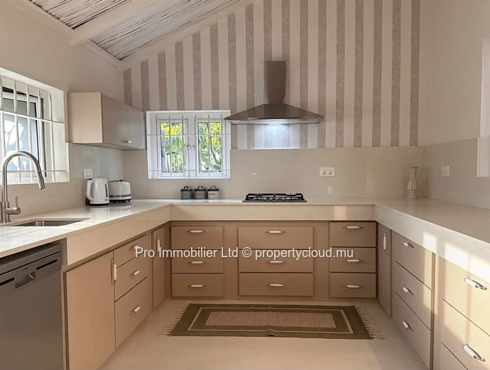 Elegant Renovated Villa for Rent , Calodyne