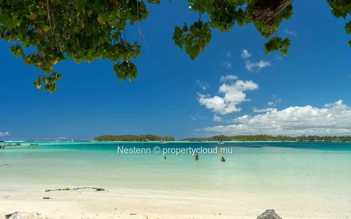 3-bed townhouse with beach access