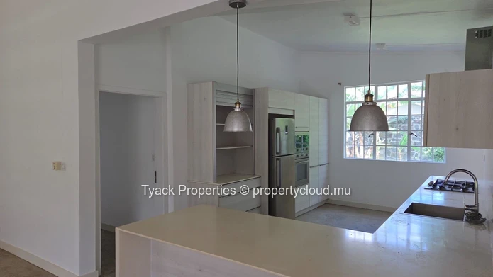 3-bedroom house with swimming pool for sale in Pointe aux Canonniers
