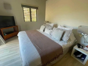 5 Bedroom Villa