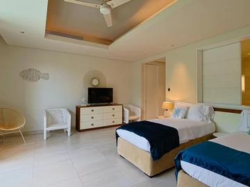 5 Bedroom Villa