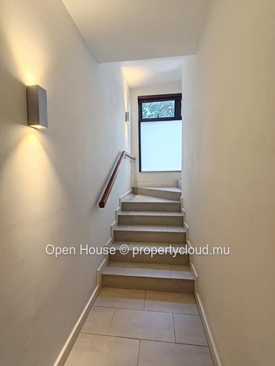 Luxurious Townhouse/Duplex in Tamarin with Communal Pool & Mountain Views - 3 Beds, Office, Fully Furnished, Rs 44M