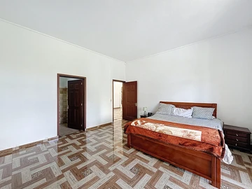7 Bedroom House