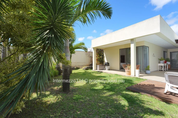 Title tag Villa for sale Mont Mascal – Private 6-villa residence | Intermezzo