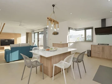4 Bedroom Villa