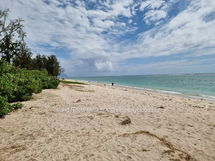 3-bedroom apartment, 5 minutes walk from Flic en Flac beach