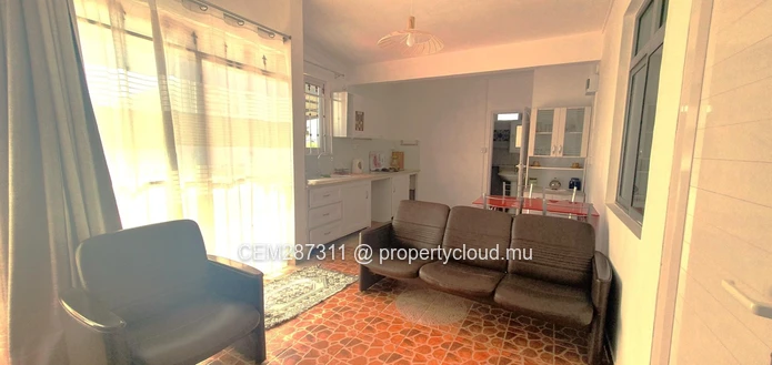 Charmant appartement entièrement meublé avec vue dégagée – Carreau Laliane, Vacoas 