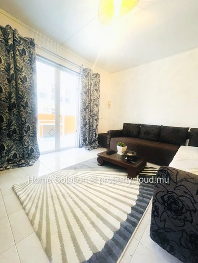 3-Bedroom Ground-Floor Apartment with Terrace and Garage Near Péreybère Beach