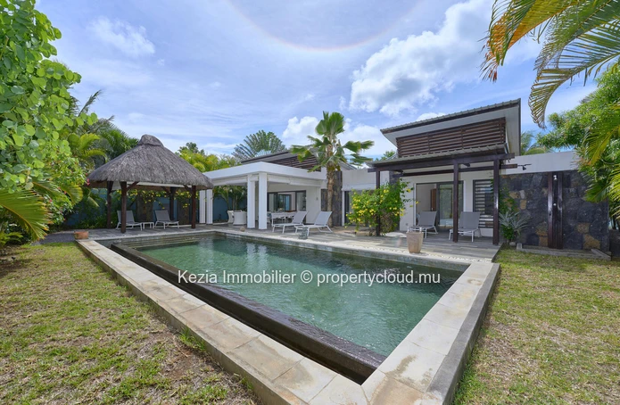 Villa Contemporaine En Résidence Securisee