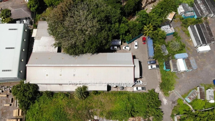 Bâtiment industriel à vendre à Pailles - Bien Positionné