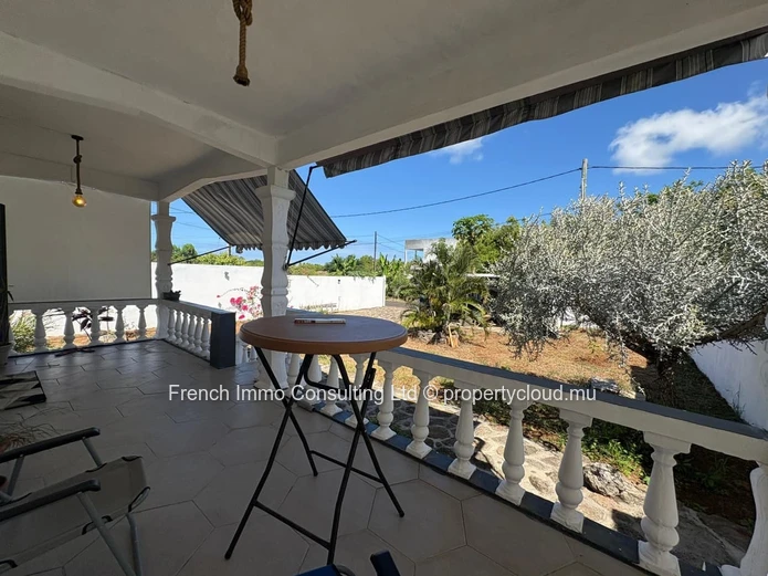 Maison 1 chambre, grand jardin a grand gaube