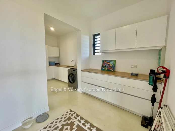 Stunning 3-Bedroom Stand-Alone Villa with Ocean Views in a Smart City