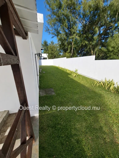 Poste Lafayette- Villa en bord de mer avec studio indépendant et vaste terrain
