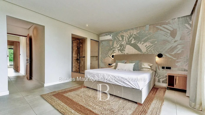 TAMARIN - Beachfront Duplex - 3 Bedrooms