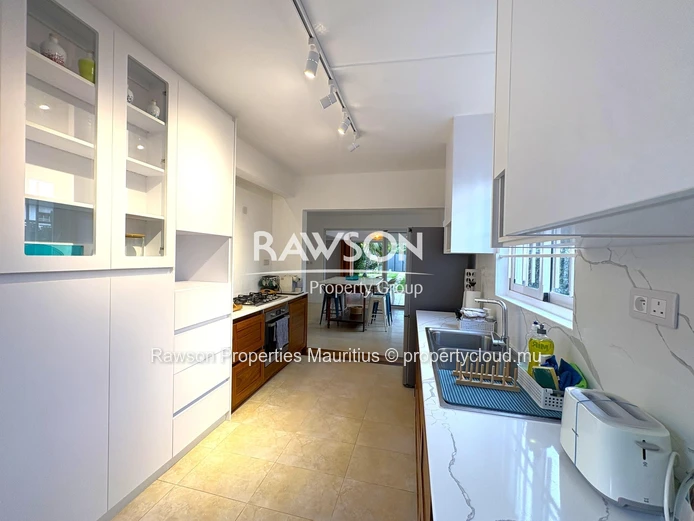 4 Bedroom Duplex | Freshly Renovated | Pointe Aux Canonniers