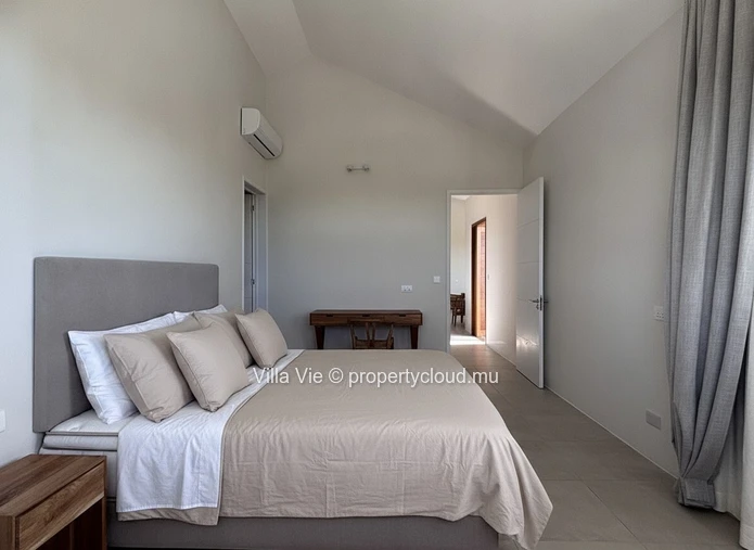 Belle Vue - New 3-bedroom house with swimming pool