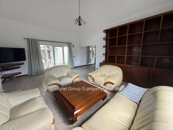  Villa for Rent in Pointe aux Canonniers