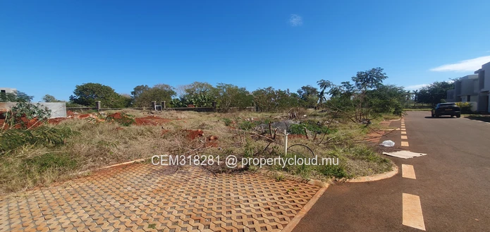 8.33 Perches Residential Land for Sale – Royal Park, Balaclava 